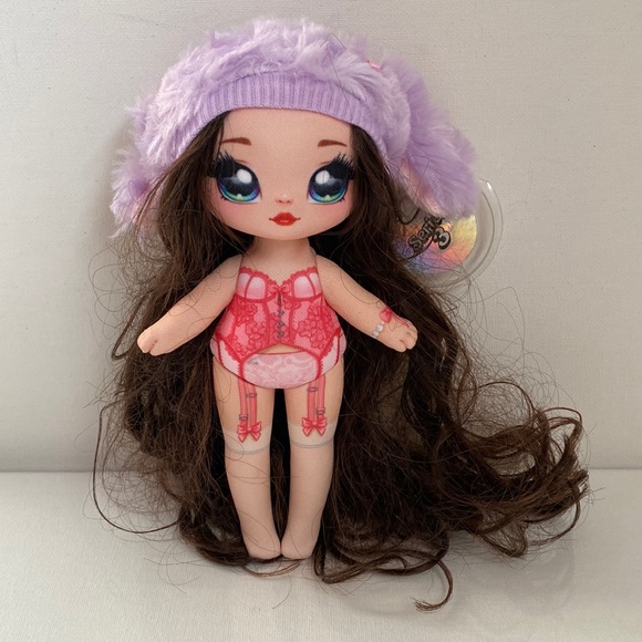 Na! Na! Na! Surprise Fashion Doll - Picture 1 of 16